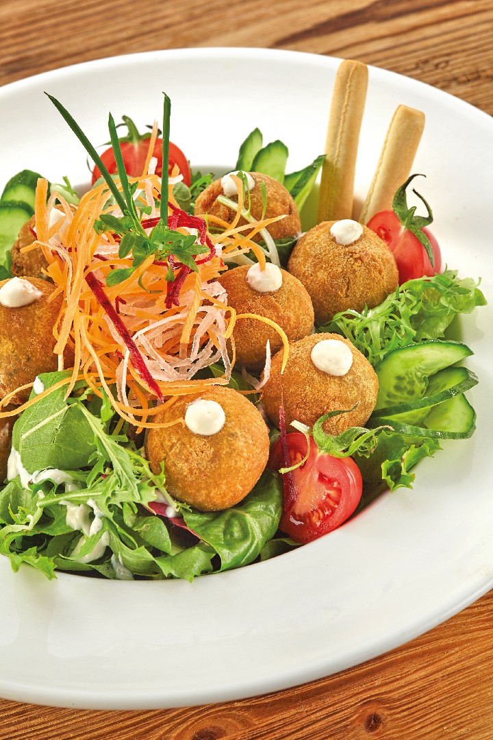 Falafel Salata